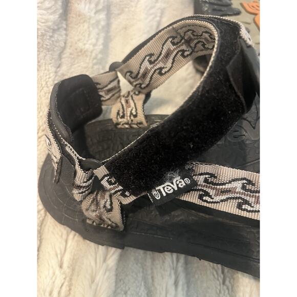 Teva Sandals - Used - Terradactyl Black with Patterned Straps - Size 12 - Picture 5 of 6